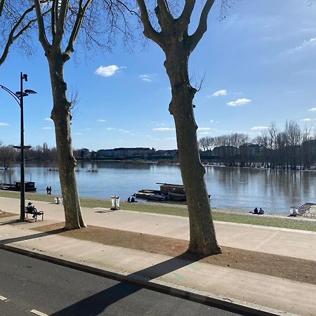 Balcon Vue Loire Parking A 50M Apartment Орлеан Екстериор снимка